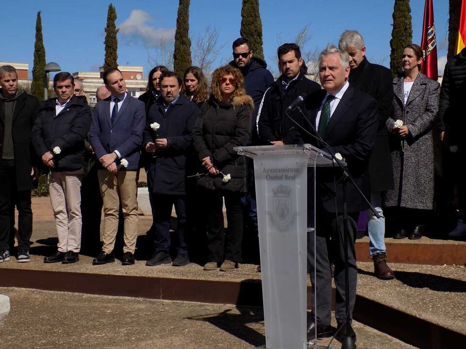 Ciudad Real Rinde Sentido Homenaje A Las V Ctimas Del M Con La