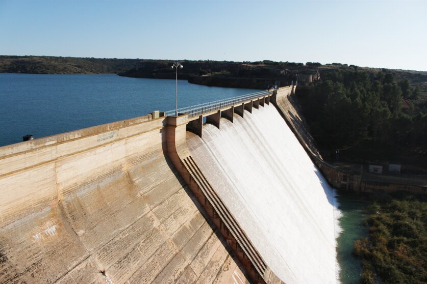 EuropaPress_4487293_embalse_penarroya_ruidera