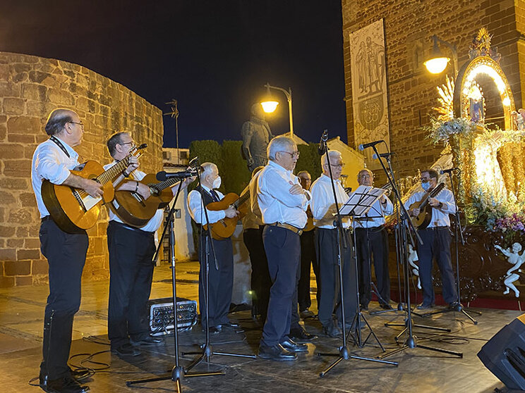 En la despedida de mayo, intervinieron seis agrupaciones corales.