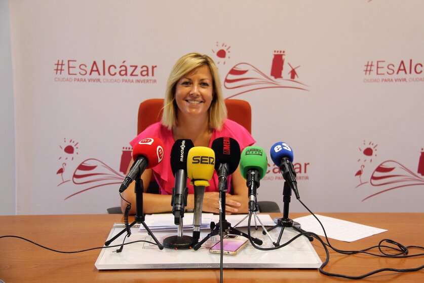 EuropaPress_4653460_portavoz_equipo_gobierno_ana_isabel_abengozar_rueda_prensa