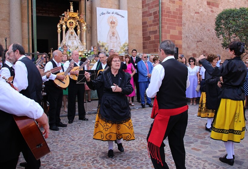 Virgen Ofrecimiento baile