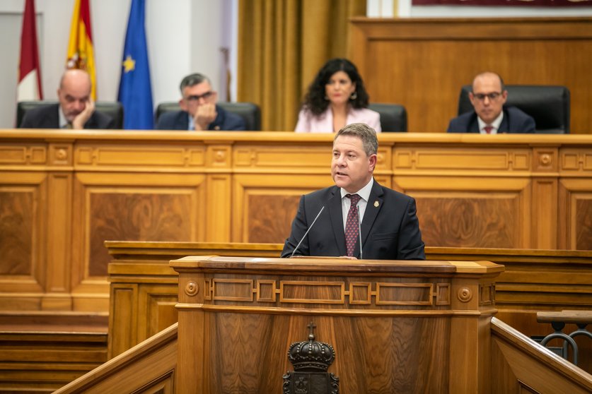 Toledo, 4 de octubre de 2022.- El presidente de Castilla-La Mancha, Emiliano García-Page, interviene en el Debate del Estado de la Región que se celebra en las Cortes de Castilla-La Mancha. (Fotos: D. Esteban González // JCCM)