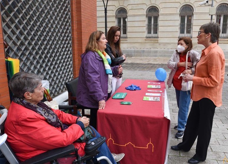 EuropaPress_4758175_vicepresidenta_diputacion_ciudad_real_petra_sanchez_bonales_miembros_acrear