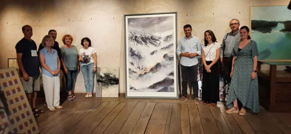 Jurado y obra ganadora de los premios de pintura de Criptana.