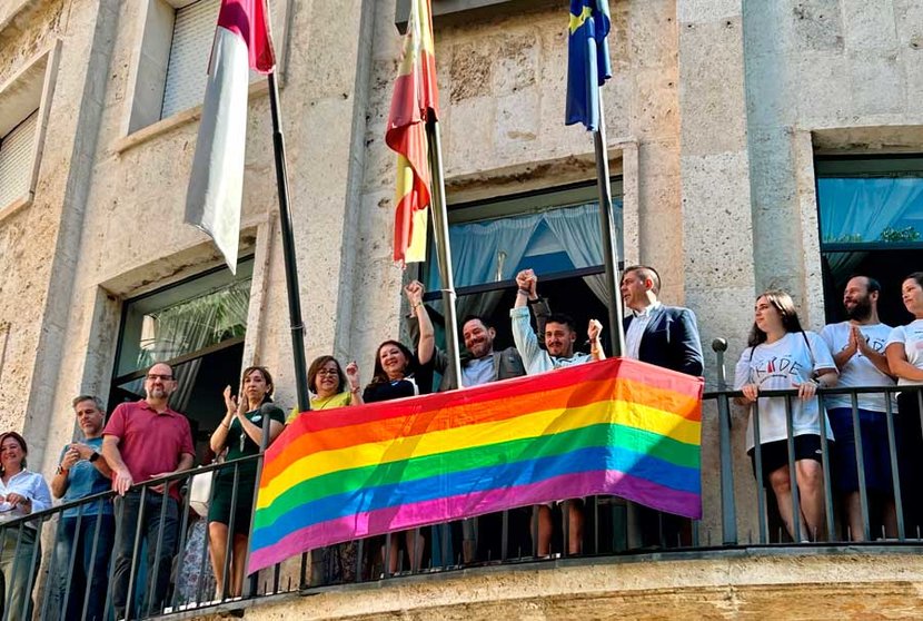 bandera-lgtbi-subdelegado