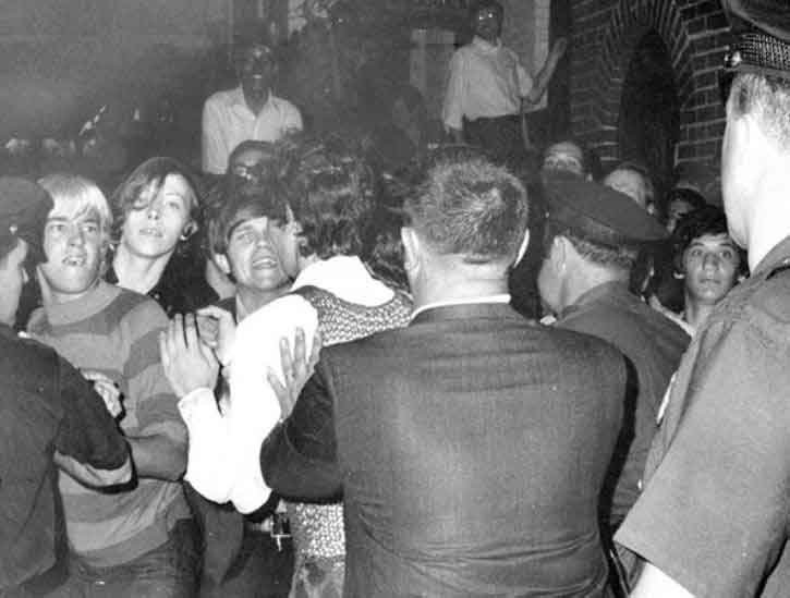 Disturbios de Stonewall. Fuente: gatopardo.com