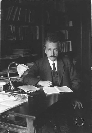 Albert Einstein en 1920. Fuente: es.wikipedia.org