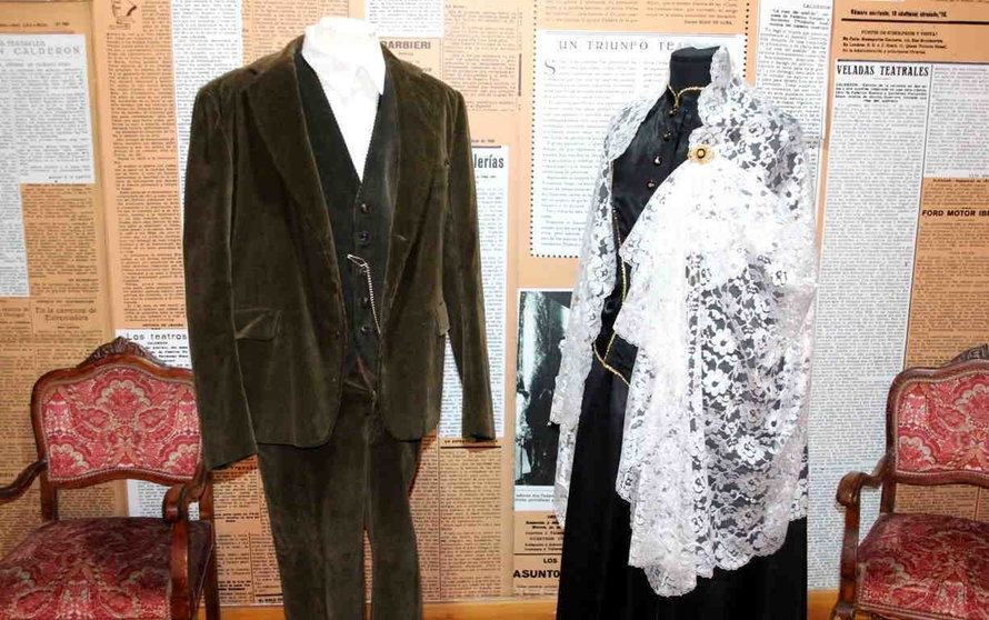 Trajes de gala de Juan Pedro y Sagrario