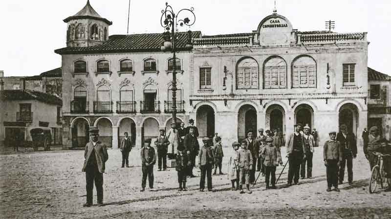 Antigua imagen de Manzanares. Fuente: manzanareshistoria.es