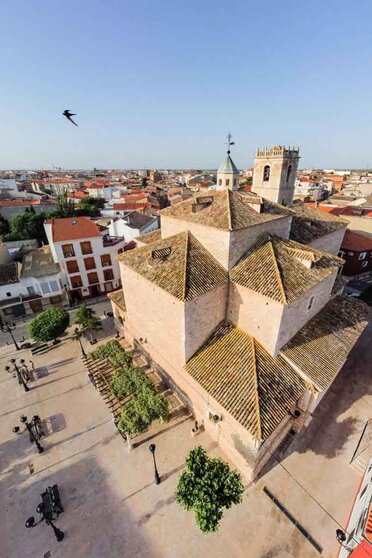 Iglesia Parroquial de San Pedro Apóstol (Pedro Muñoz). Fuente: sanpedroapostolpedromunoz.com